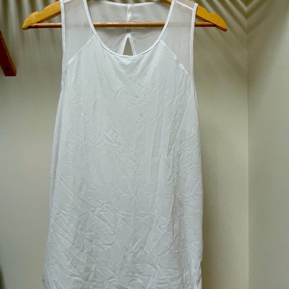 Lululemon white tank top size 8!